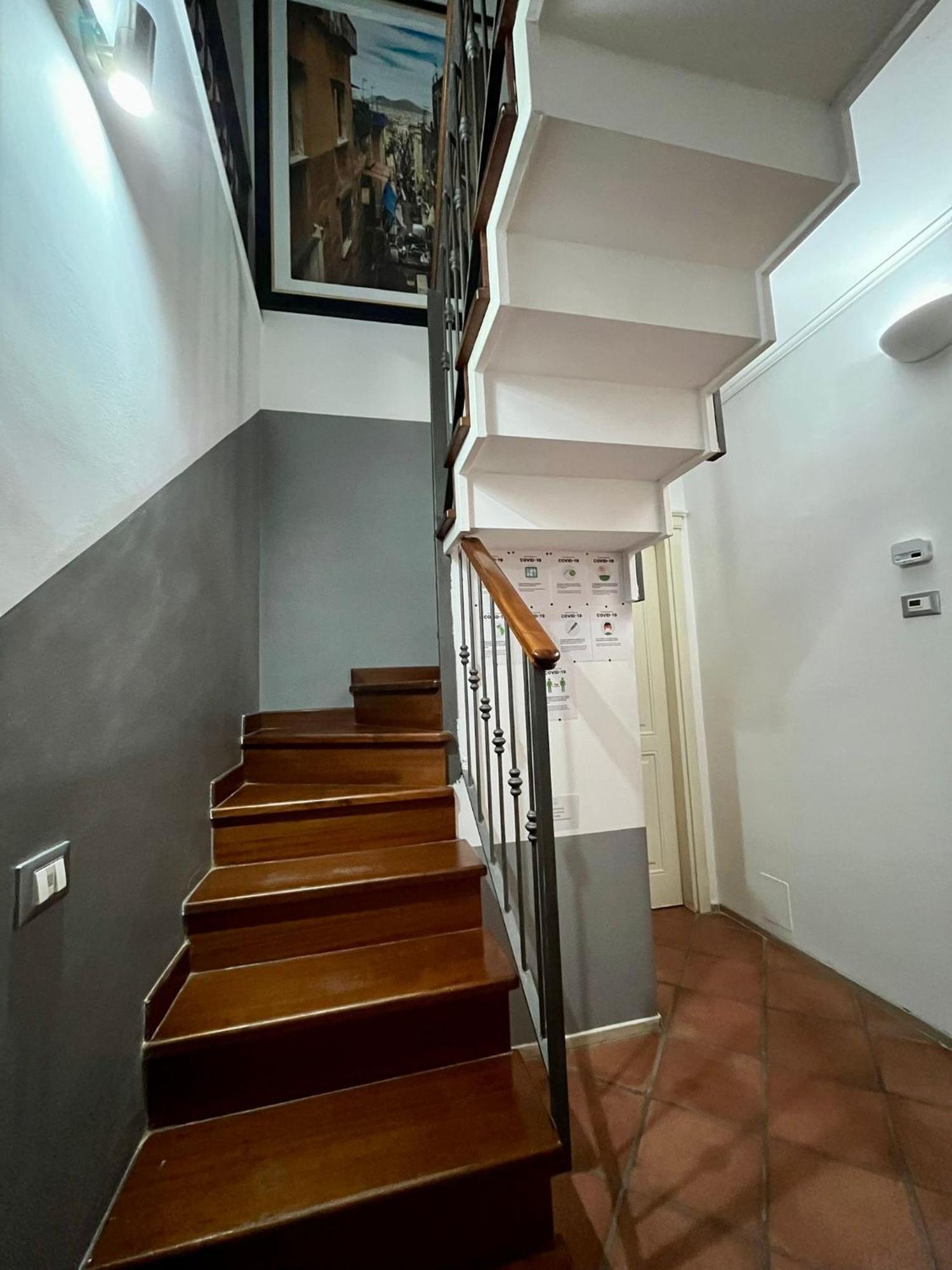 نابولي Palazzo Rota Guesthouse المظهر الخارجي الصورة